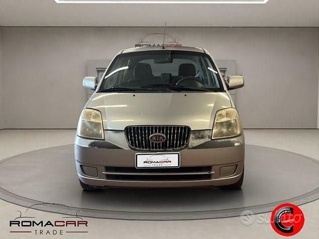 Usata Kia Picanto Light 65 CV (47 kW) 2004 Grigio Utilitaria