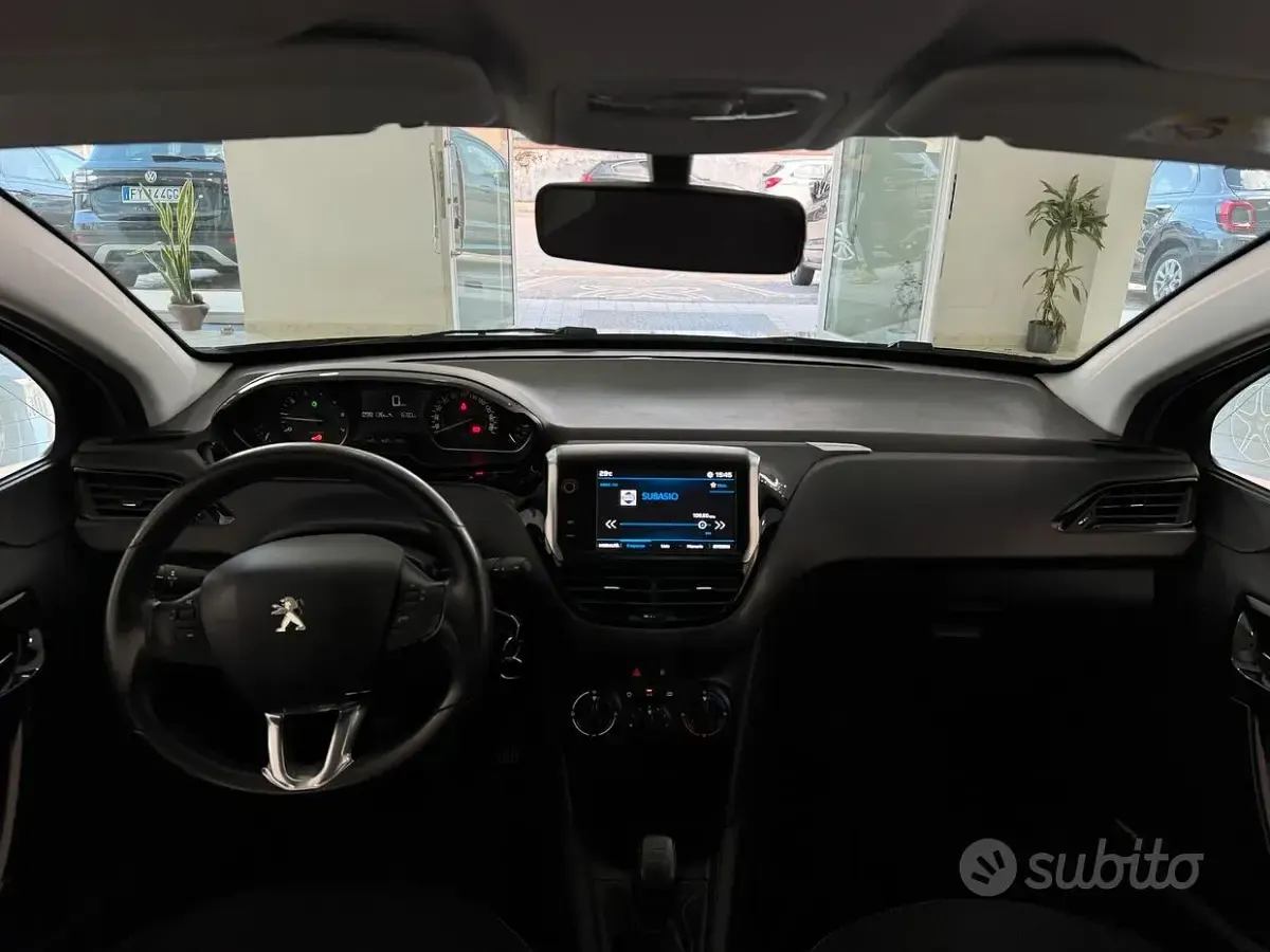 Usata Peugeot 208 Allure 82 CV (60 kW) 2017 Grigio Utilitaria