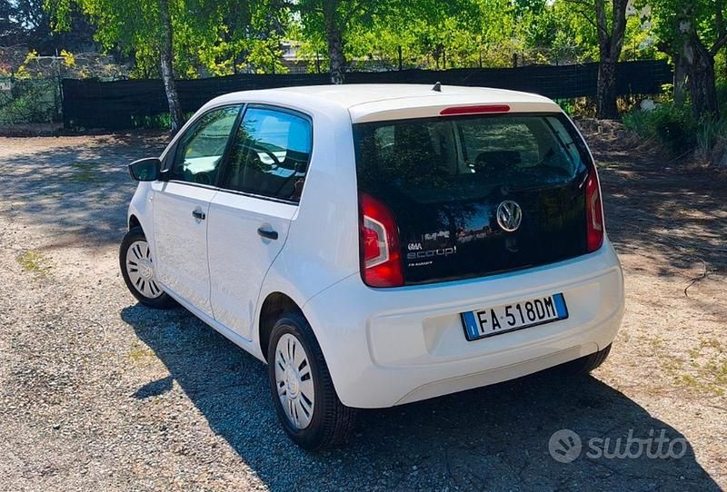 Usata VW up! CLUB 68 CV (50 kW) 2015 Bianco Utilitaria
