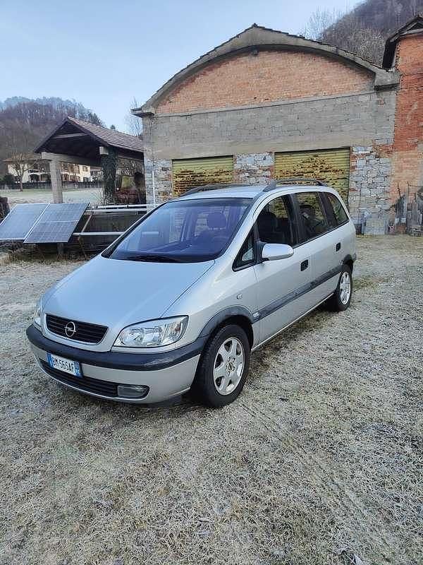 Usata Opel Zafira Elegance 125 CV (91 kW) 2003 Monovolume