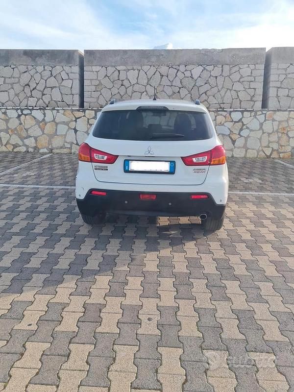 Usata Mitsubishi ASX Intense 150 CV (110 kW) 2011 Bianco SUV
