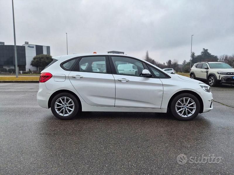 Usata BMW 216 Comfort Edition 116 CV (85 kW) 2017 Bianco Monovolume