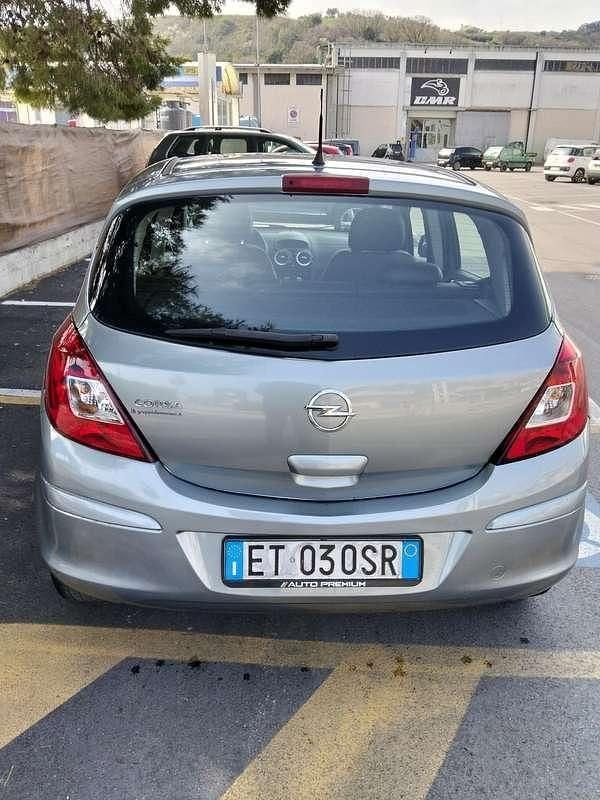 Usata Opel Corsa 86 CV (63 kW) 2014 Utilitaria