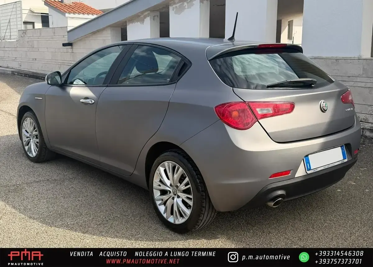 Usata Alfa Romeo Giulietta Super 120 CV (88 kW) 2017 Grigio Utilitaria