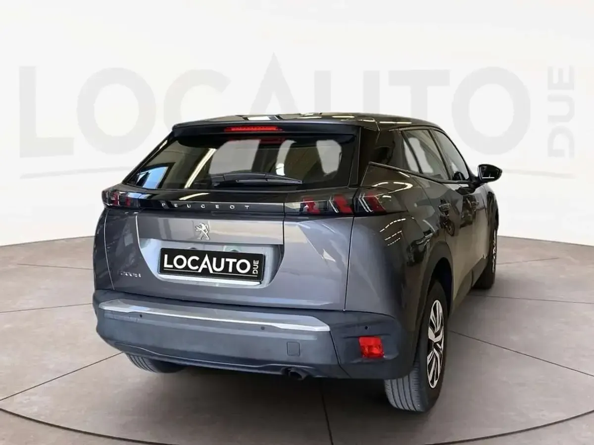 Usata Peugeot 2008 Active 102 CV (75 kW) 2023 Grigio SUV