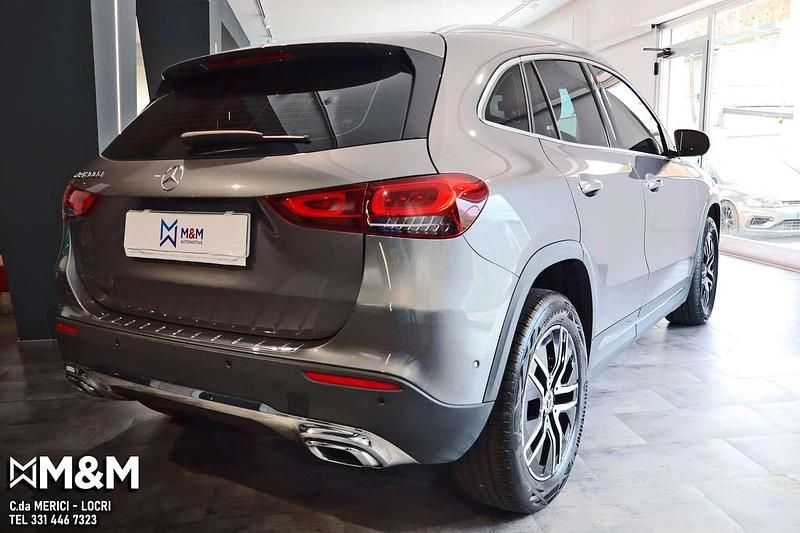 Usata Mercedes GLA200 150 CV (110 kW) 2021 Grigio montagna SUV