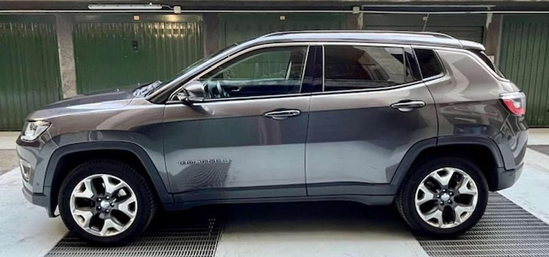 Usata Jeep Compass Limited 170 CV (125 kW) 2017 Grigio SUV