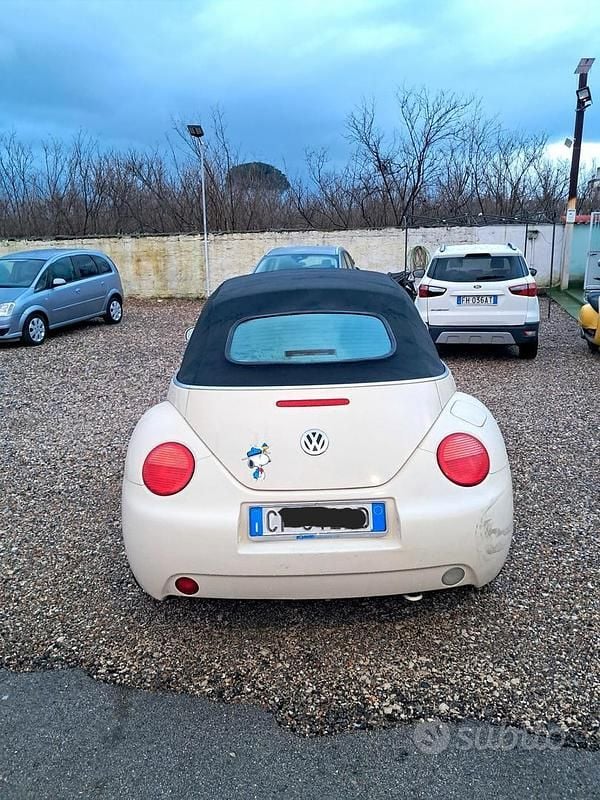 Usata VW Beetle 102 CV (75 kW) 2003 Beige Berlina