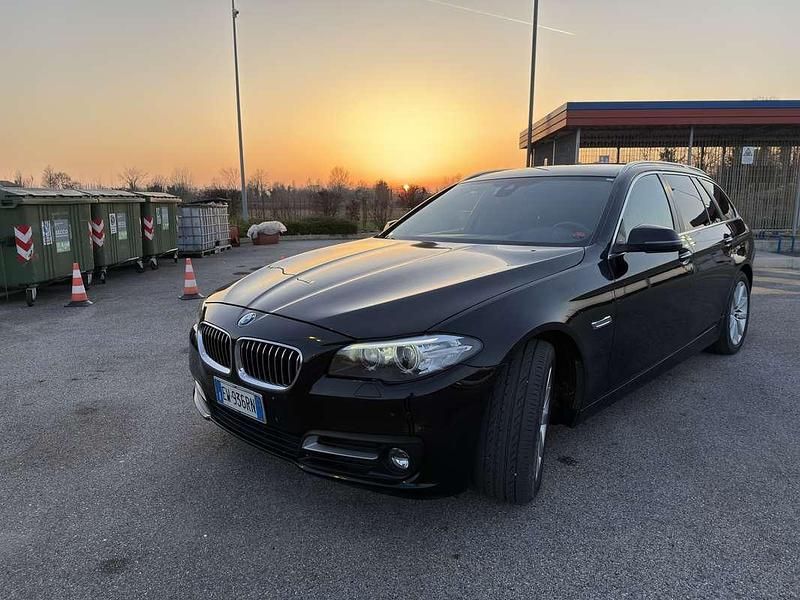 Usata BMW 520 Luxury Line 190 CV (139 kW) 2016 Station wagon