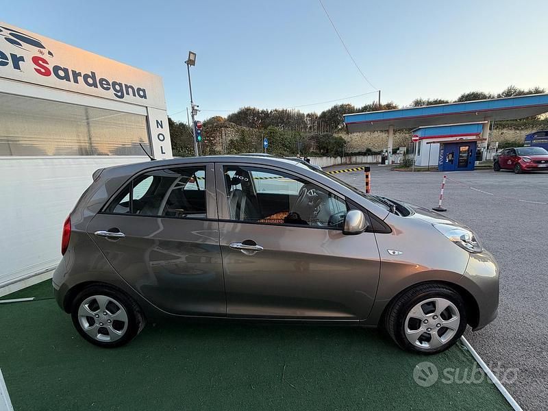 Gebraucht Kia Picanto 66 PS (48 kW) 2015 Grau Kleinwagen