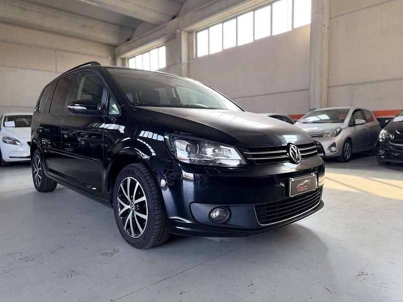 Usata VW Touran Comfortline 105 CV (77 kW) 2015 Nero Monovolume