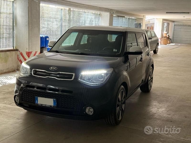 Usata Kia Soul 136 CV (100 kW) 2015 Blu SUV