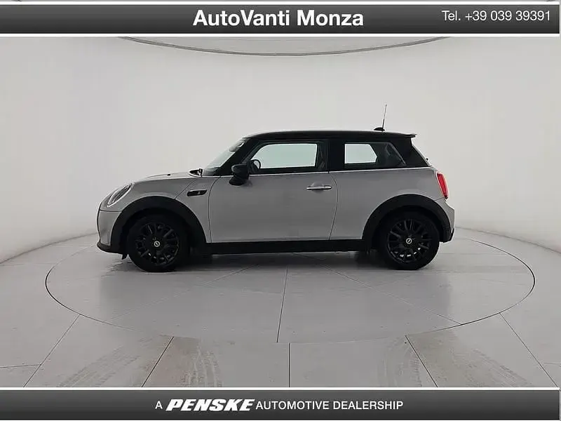 Usata Mini Cooper SE Classic 135 kW (184 CV) 2023 Grigio Utilitaria