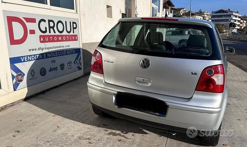 Usata VW Polo Comfortline 74 CV (54 kW) 2004 Grigio Berlina