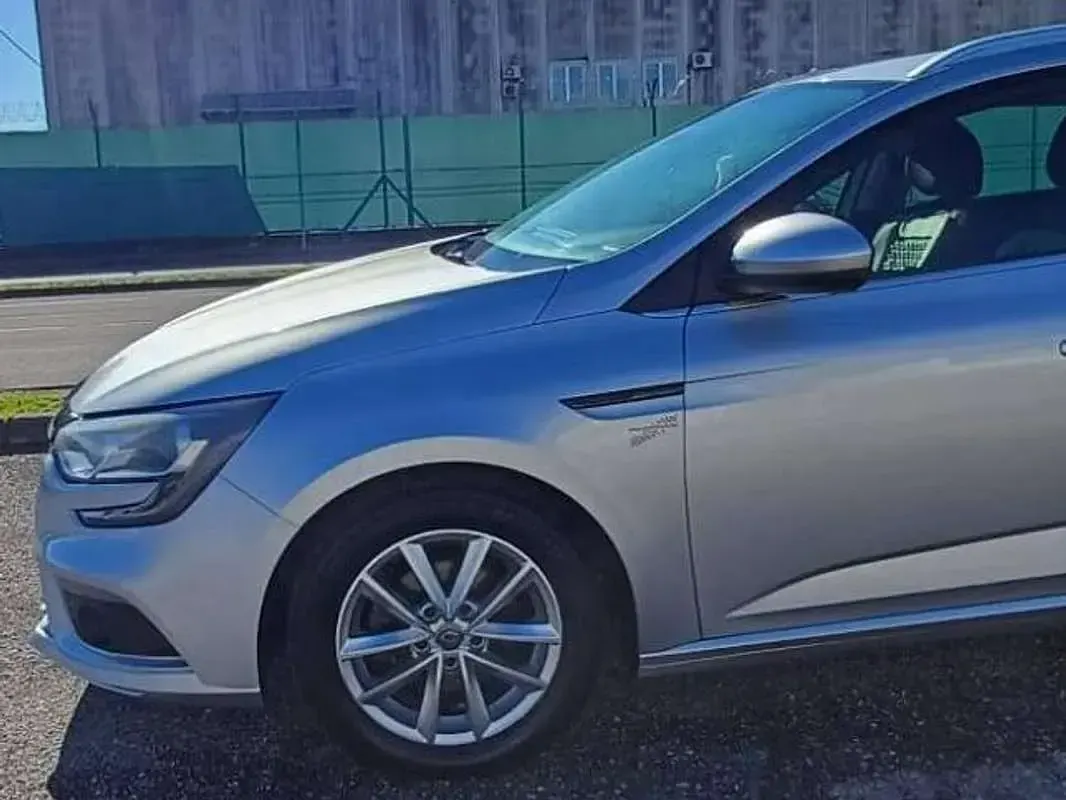Usata Renault Mégane GrandTour Intens 110 CV (80 kW) 2017 Argento Station wagon