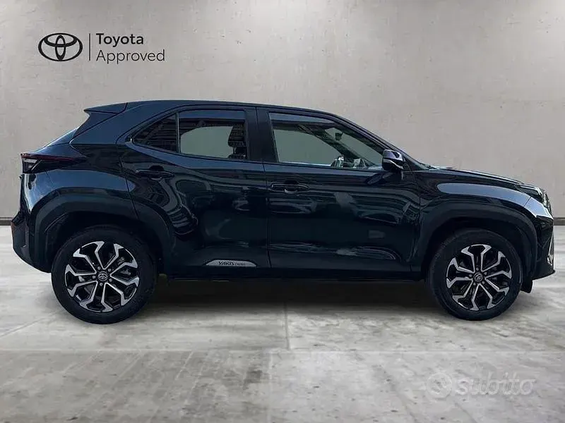 Usata Toyota Yaris Cross Trend 116 CV (85 kW) 2022 Nero SUV