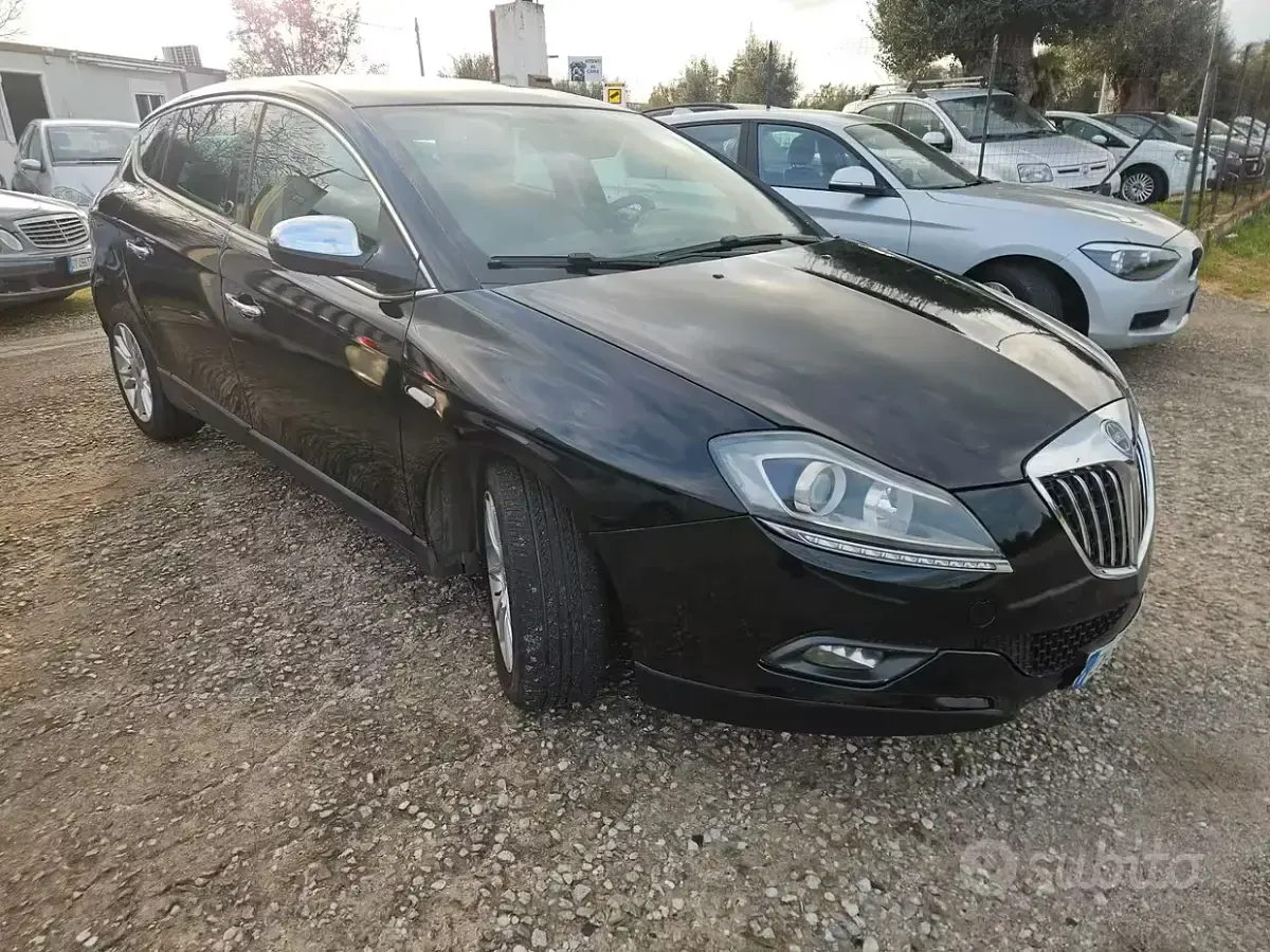 Usata Lancia Delta Platinum 190 CV (139 kW) 2012 Nero Utilitaria