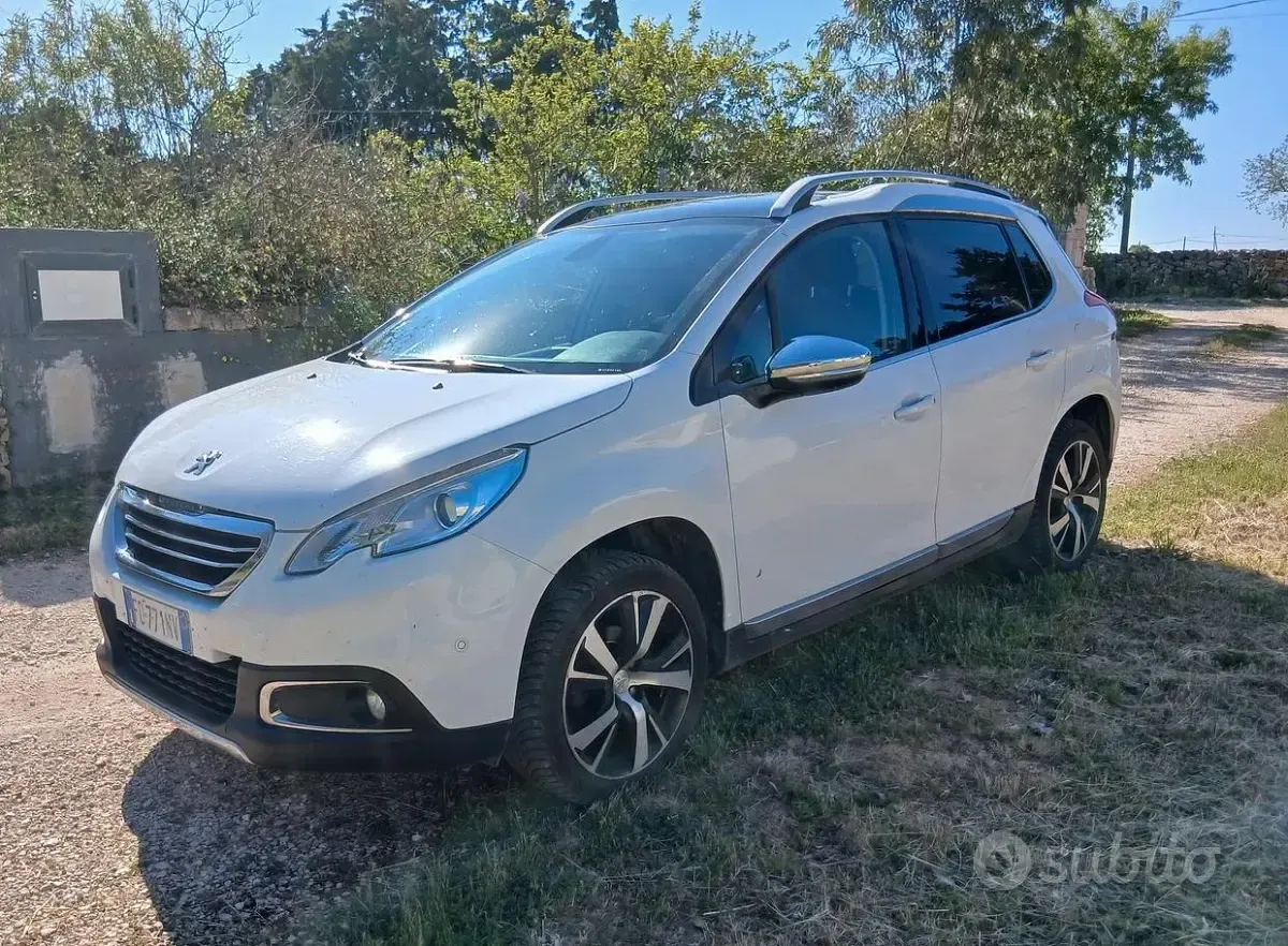Usata Peugeot 2008 Allure 99 CV (72 kW) 2016 Bianco SUV