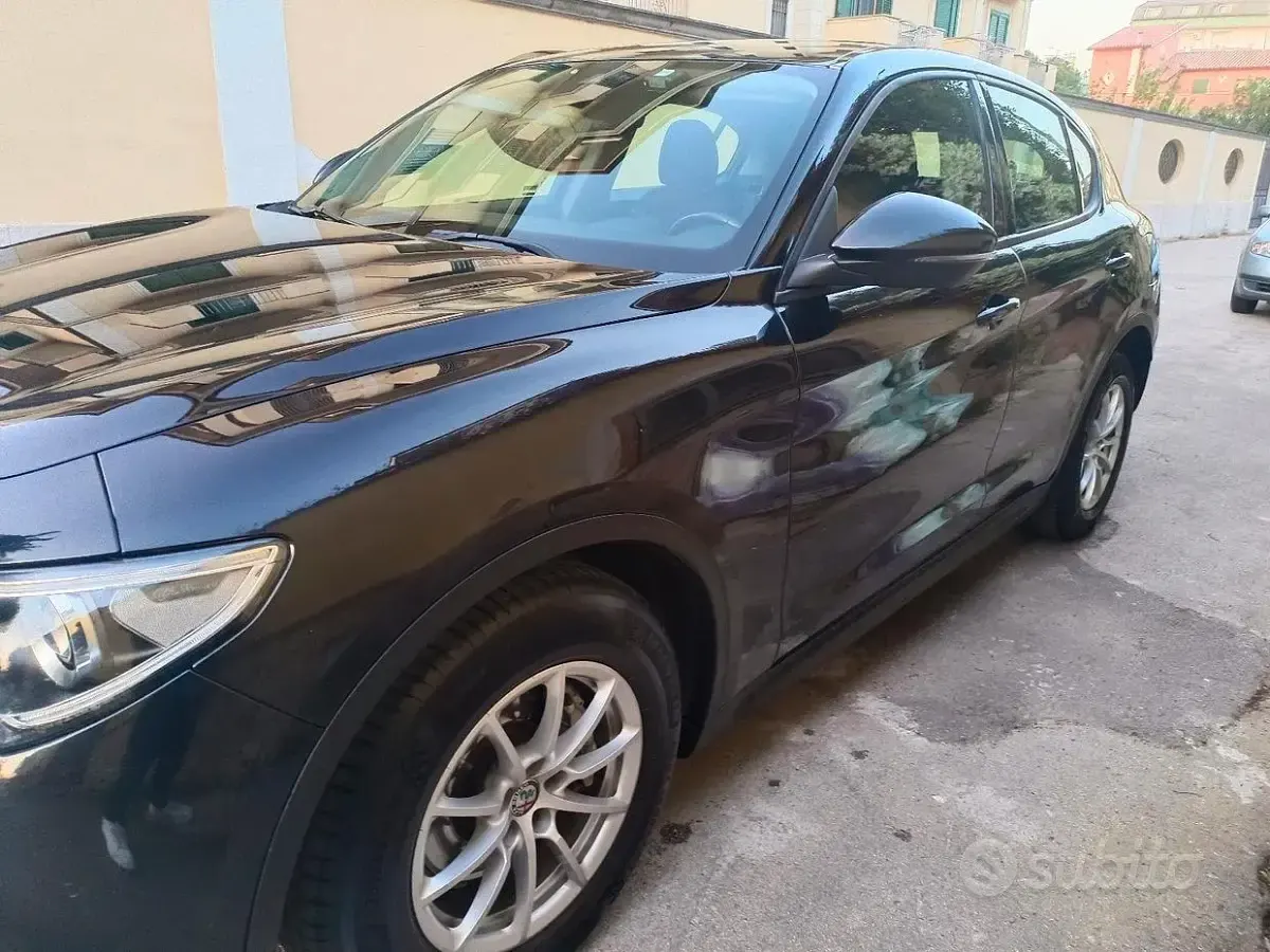 Usata Alfa Romeo Stelvio 160 CV (117 kW) 2020 Nero SUV