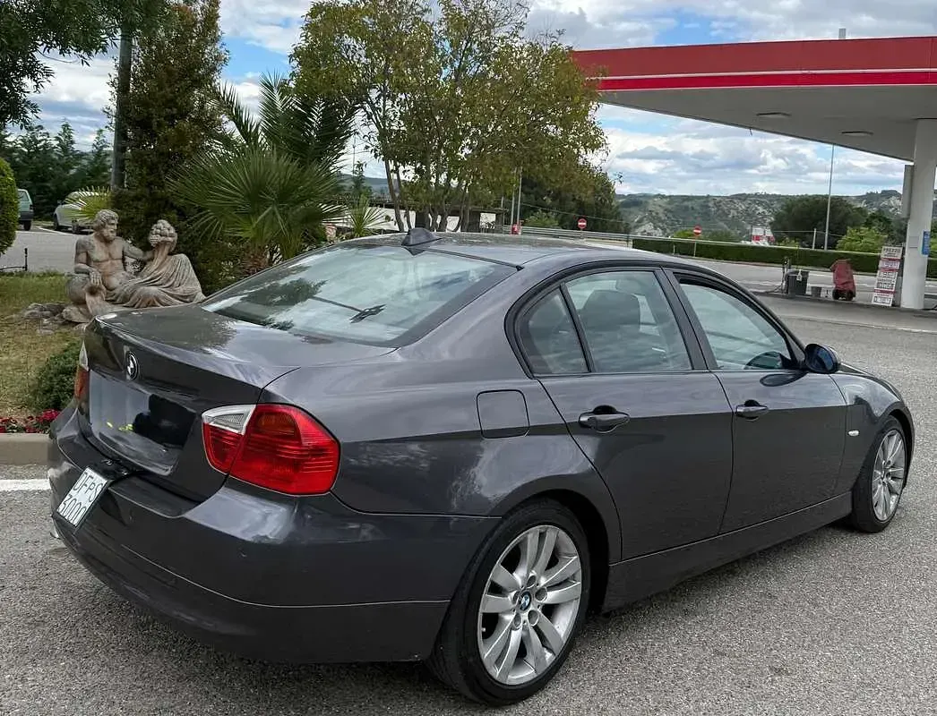 Usata BMW 320 Efficient Dynamics 163 CV (119 kW) 2005 Argento Berlina