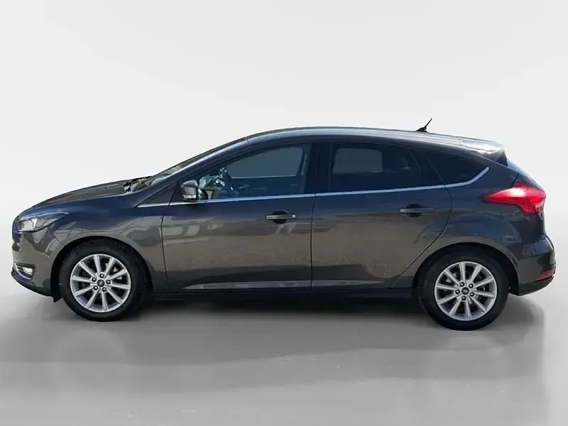 Occasion Ford Focus Titanium X 120 ch (88 kW) 2017 Gris Citadine