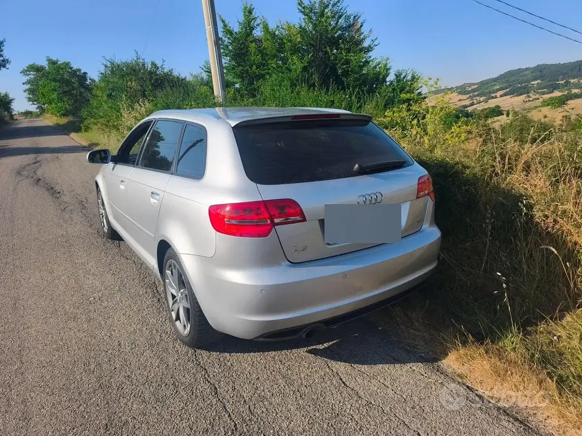 Usata Audi A3 105 CV (77 kW) 2012 Grigio Utilitaria