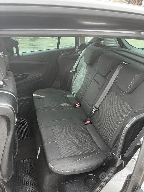 Usata Ford B-MAX 95 CV (69 kW) 2014 Grigio Monovolume
