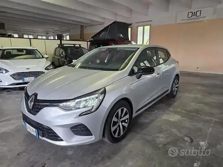 Usata Renault Clio V 101 CV (74 kW) 2023 Grigio Berlina