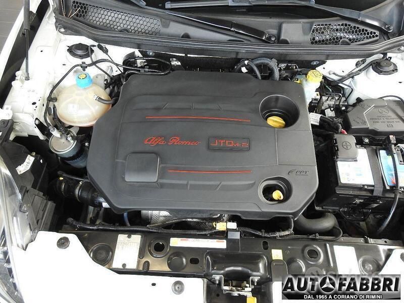 Usata Alfa Romeo Giulietta Distinctive 105 CV (77 kW) 2012 Bianco(met.) Utilitaria