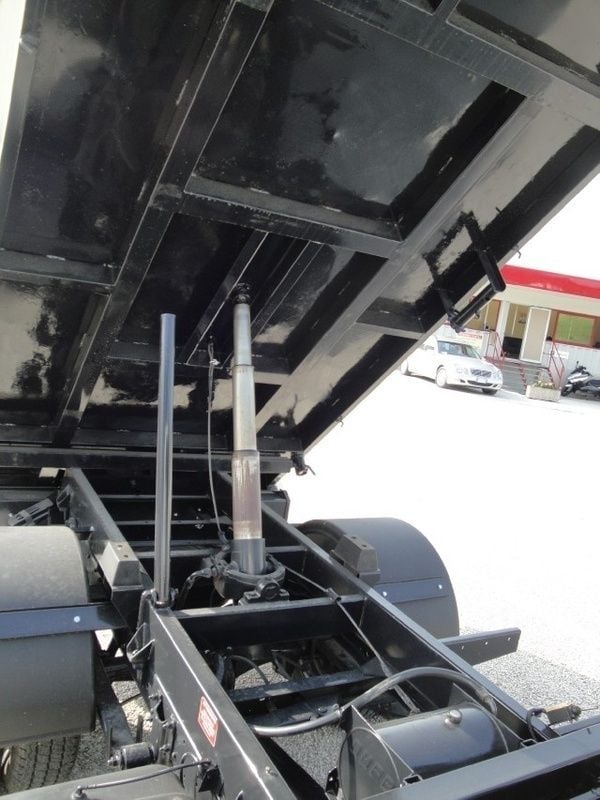 Bianco pastello Usata 2004 Nissan Cabstar Pick-up | 13.500 € (Buon prezzo) - Immagine 1/1