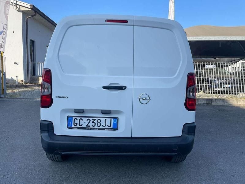 Usata Opel Combo 102 CV (75 kW) 2020 Bianco Monovolume