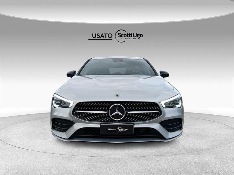 Usata Mercedes CLA200 Shooting Brake Premium 150 CV (110 kW) 2023 Argento metallizzato Station wagon