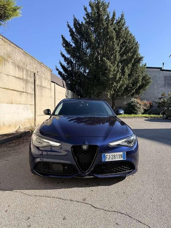 Usata 2017 Alfa Romeo Giulia Veloce Tre volumi | 21.300 € (Buon prezzo) - Immagine 1/4