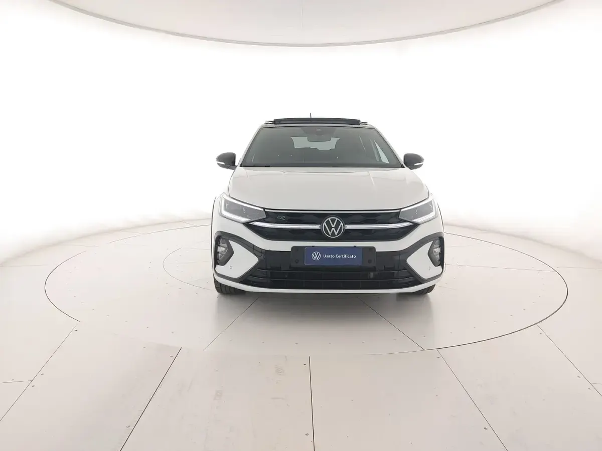 Usata VW Taigo R-line 110 CV (80 kW) 2023 Pure white nero SUV