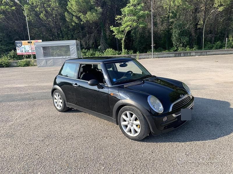 Usata Mini ONE 90 CV (66 kW) 2004 Utilitaria