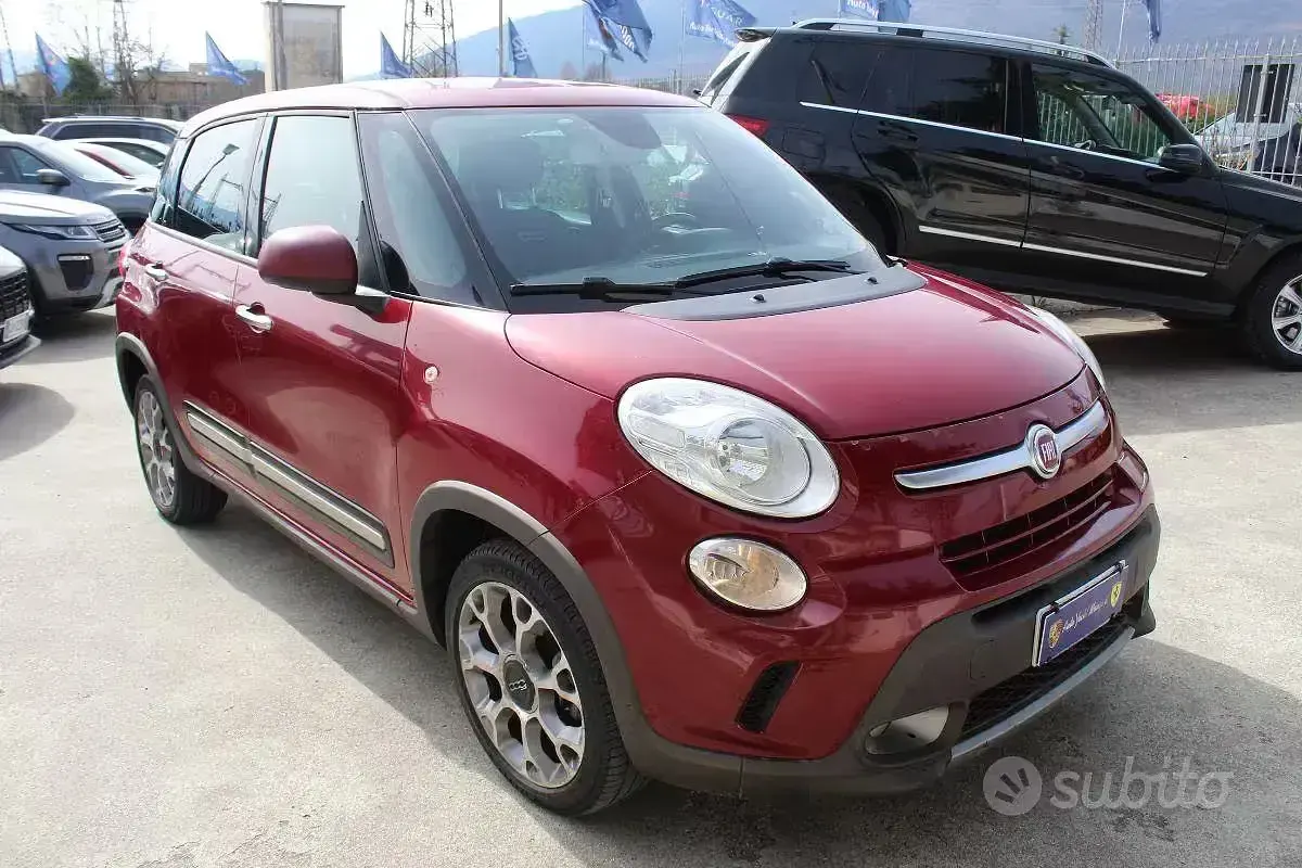 Usata Fiat 500L Trekking 105 CV (77 kW) 2014 Bordeaux Monovolume