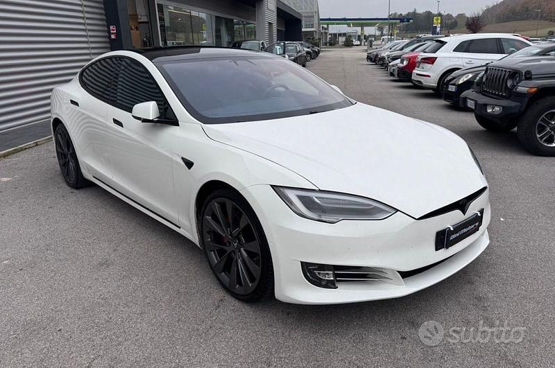 Usata Tesla Model S Performance 580 kW (789 CV) 2020 Grigio Utilitaria