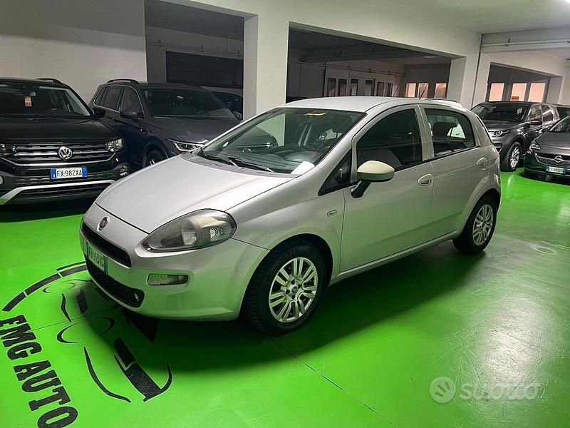 Usata Fiat Punto Lounge 75 CV (55 kW) 2015 Grigio Berlina