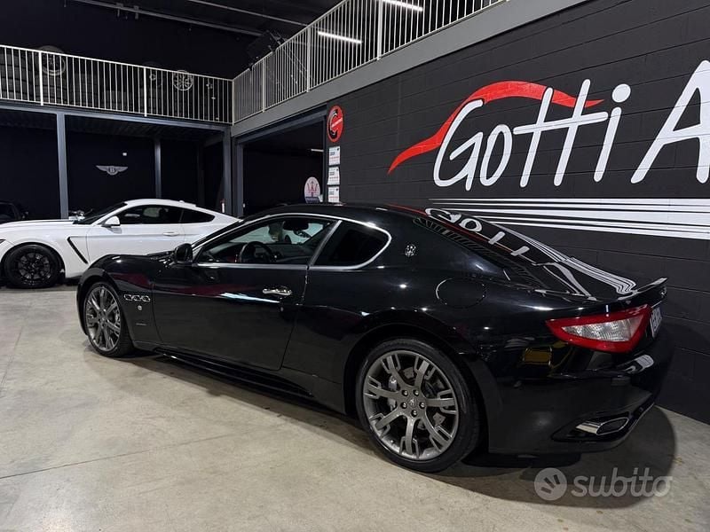 Usata Maserati Granturismo 439 CV (322 kW) 2011 Nero Coupé