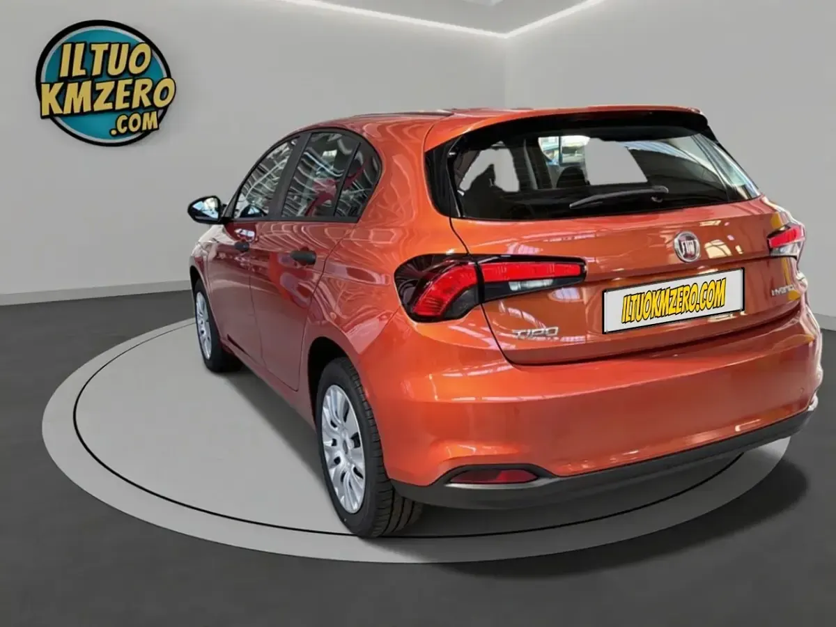 Nuova Fiat Tipo Cross 130 CV (95 kW) 2025 Utilitaria