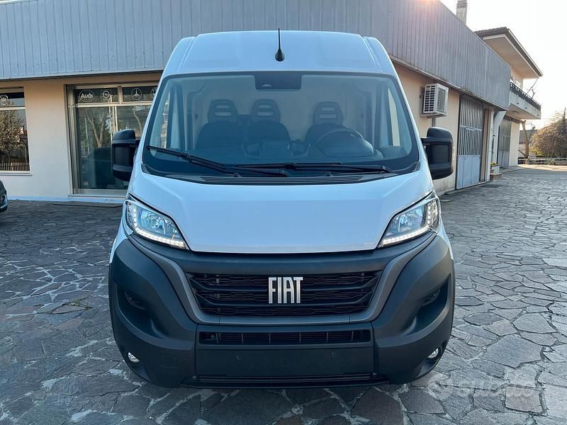 Usata Fiat Ducato 140 CV (102 kW) 2024 Bianco Furgone