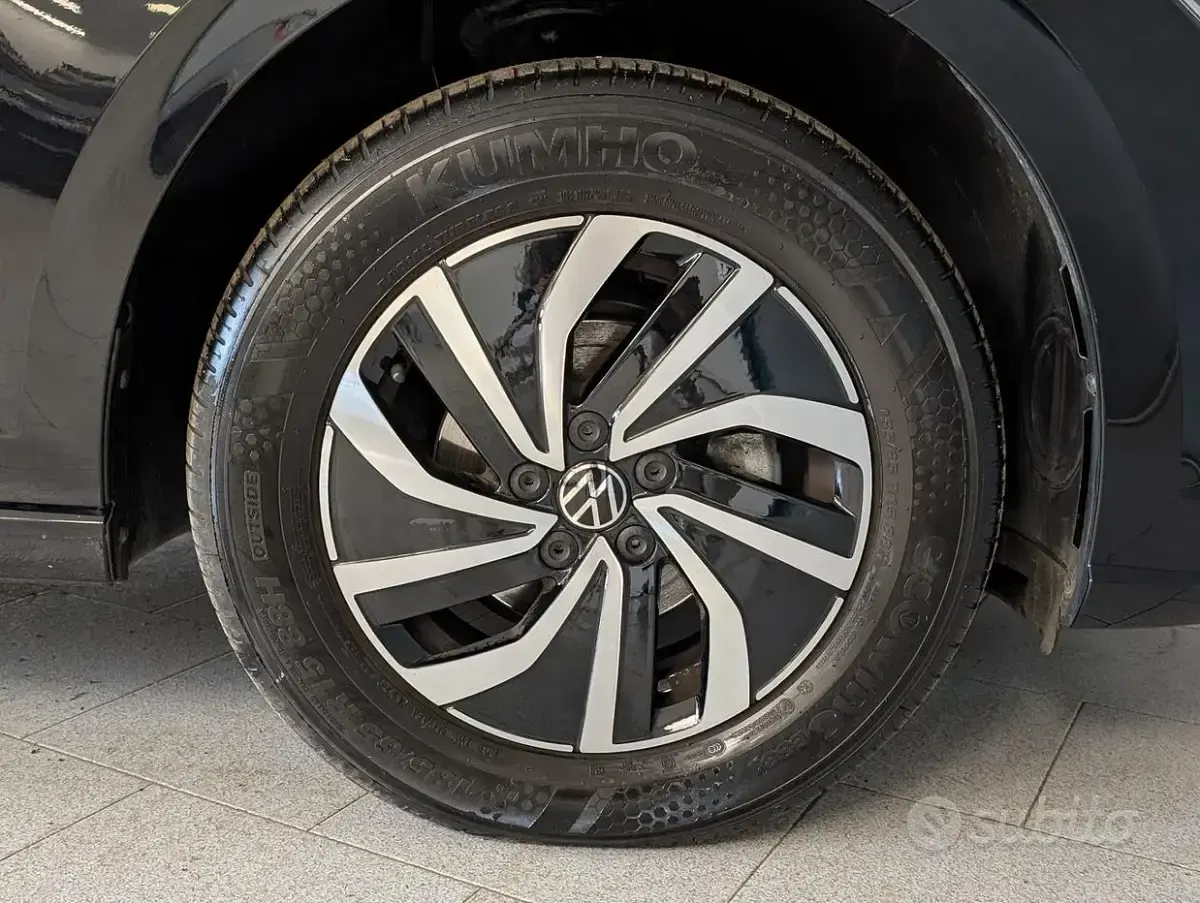 Usata VW Polo Life 95 CV (69 kW) 2025 Nero Utilitaria