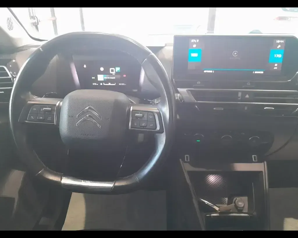 Begagnad Citroën C4 PureTech 131 HK (96 kW) 2022 Blå Sedan