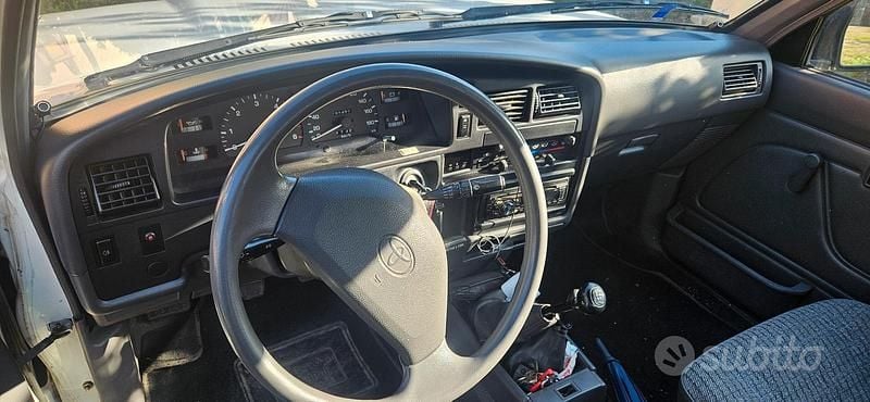 Usata Toyota HiLux 1996 Bianco Pick-up