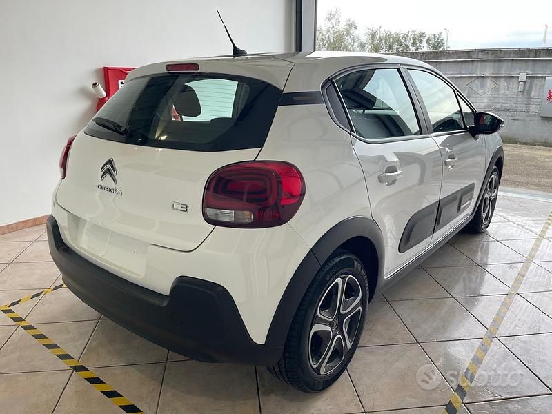 Usata Citroën C3 101 CV (74 kW) 2023 Bianco Utilitaria