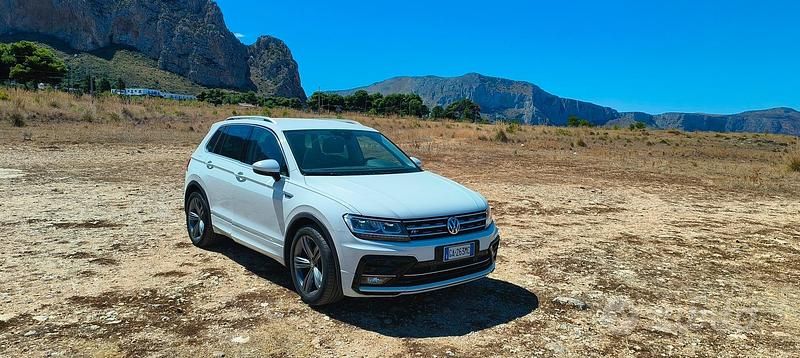 Usata VW Tiguan R-line 130 CV (95 kW) 2020 Bianco SUV
