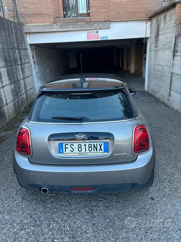 Usata Mini Cooper D 2018 Grigio Utilitaria