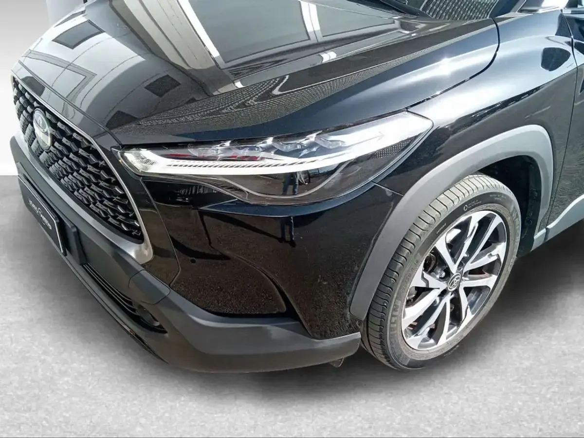 Usata Toyota Corolla Lounge 152 CV (111 kW) 2023 Nero SUV