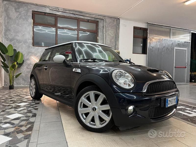 Usata Mini Cooper S 174 CV (127 kW) 2007 Nero Utilitaria
