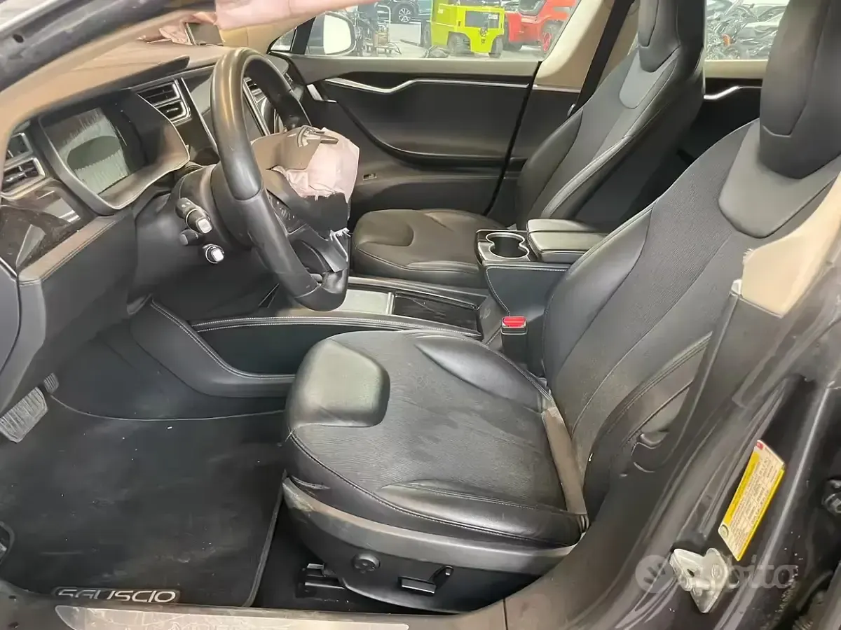 Usata Tesla Model S 69 kW (94 CV) 2015 Utilitaria
